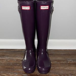 Purple Hunter rain boots. Size 7